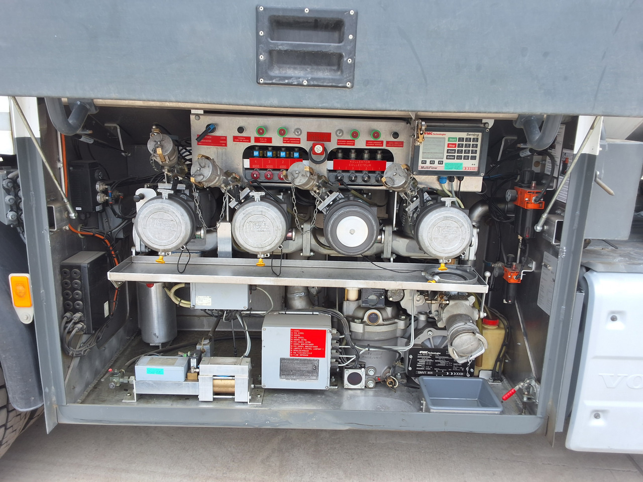 VOLVO FM - Tanker truck: picture 5 VOLVO FM - Tanker truck: picture 5