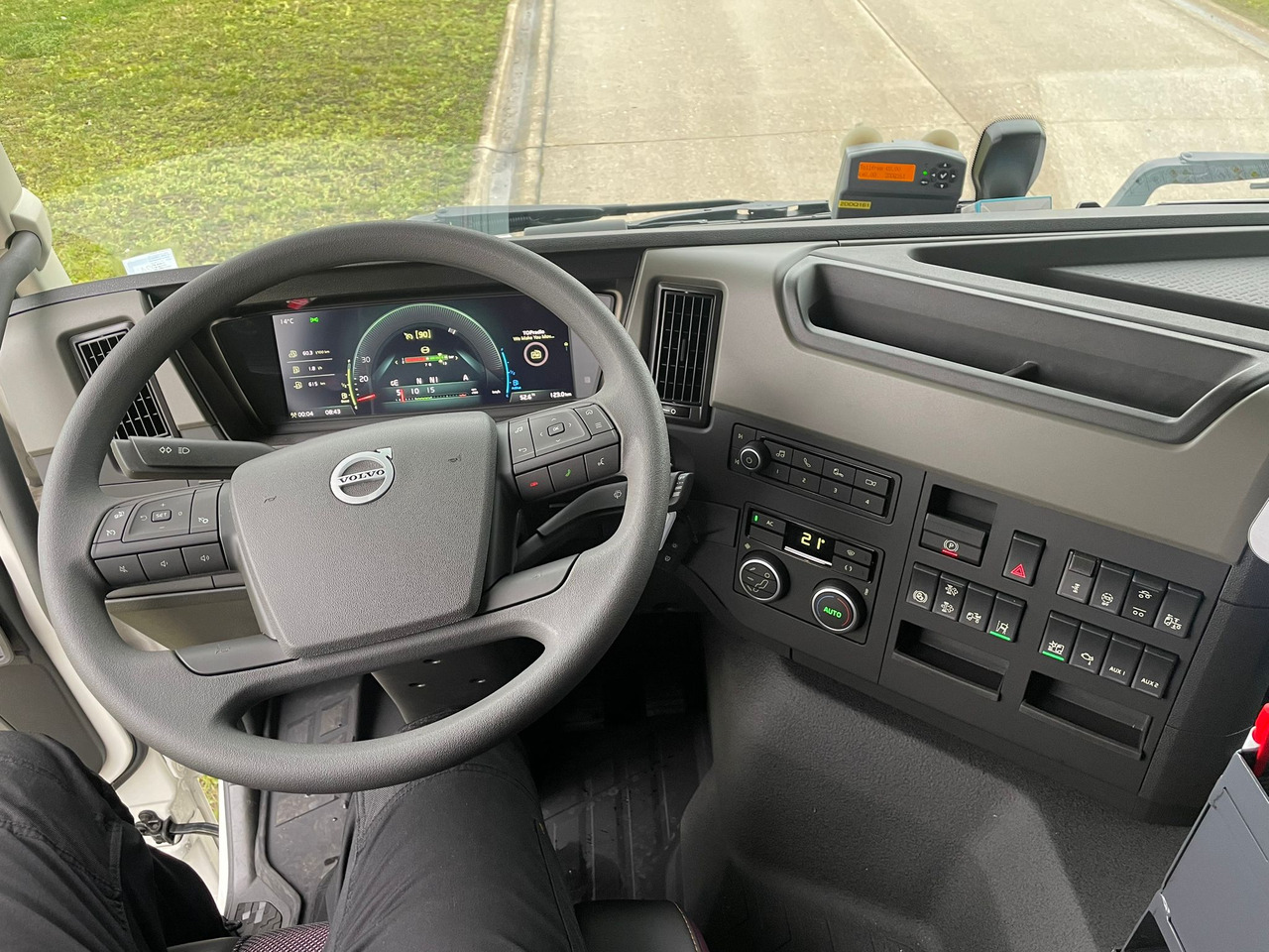 VOLVO FM - Tanker truck: picture 2 VOLVO FM - Tanker truck: picture 2