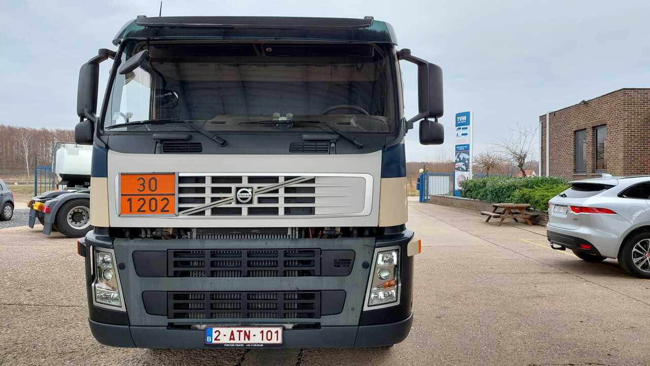 VOLVO FM - Tanker truck: picture 5 VOLVO FM - Tanker truck: picture 5