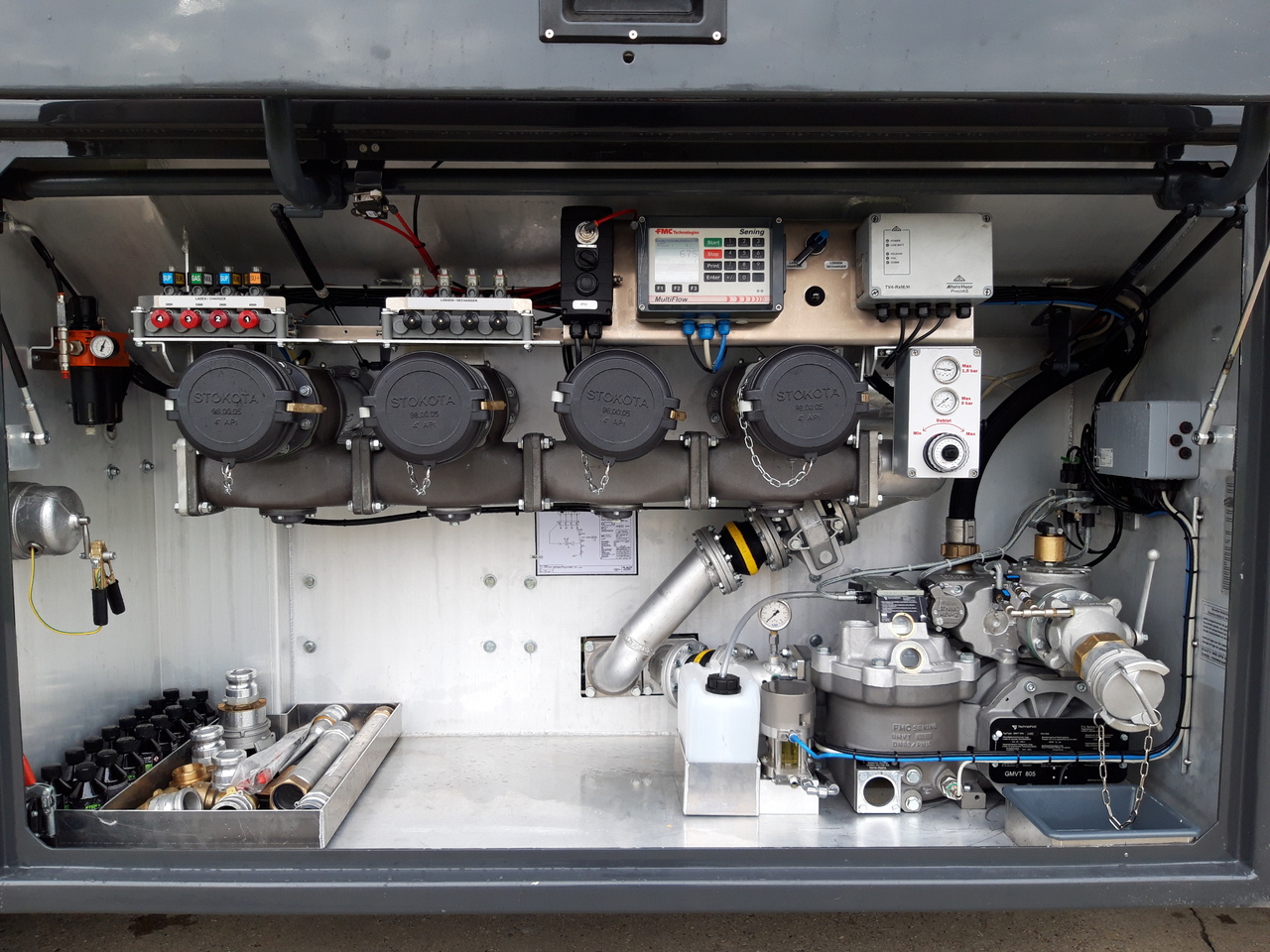 VOLVO FM - Tanker truck: picture 2 VOLVO FM - Tanker truck: picture 2