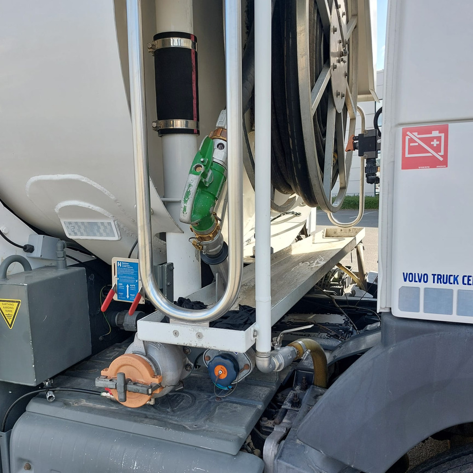 Tanker truck VOLVO FM: picture 10 Tanker truck VOLVO FM: picture 10