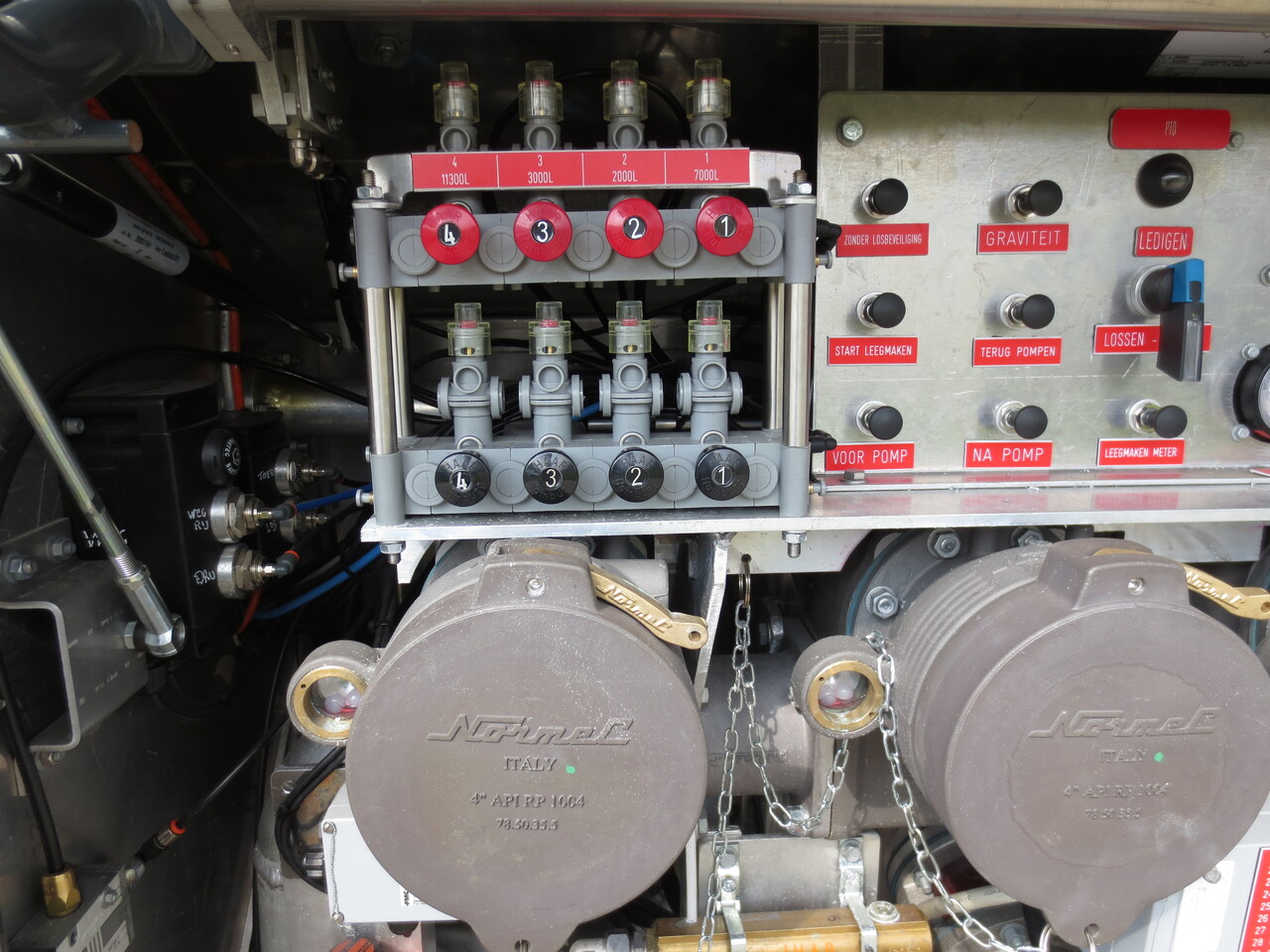 VOLVO FM - Tanker truck: picture 3 VOLVO FM - Tanker truck: picture 3