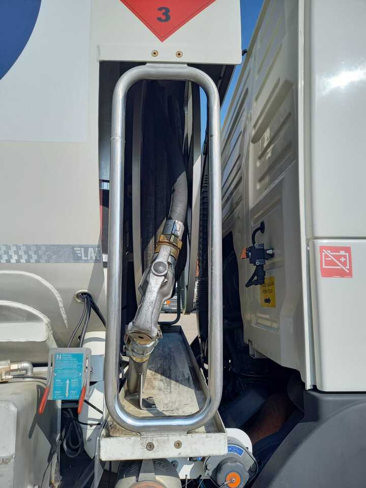 VOLVO FM - Tanker truck: picture 3 VOLVO FM - Tanker truck: picture 3