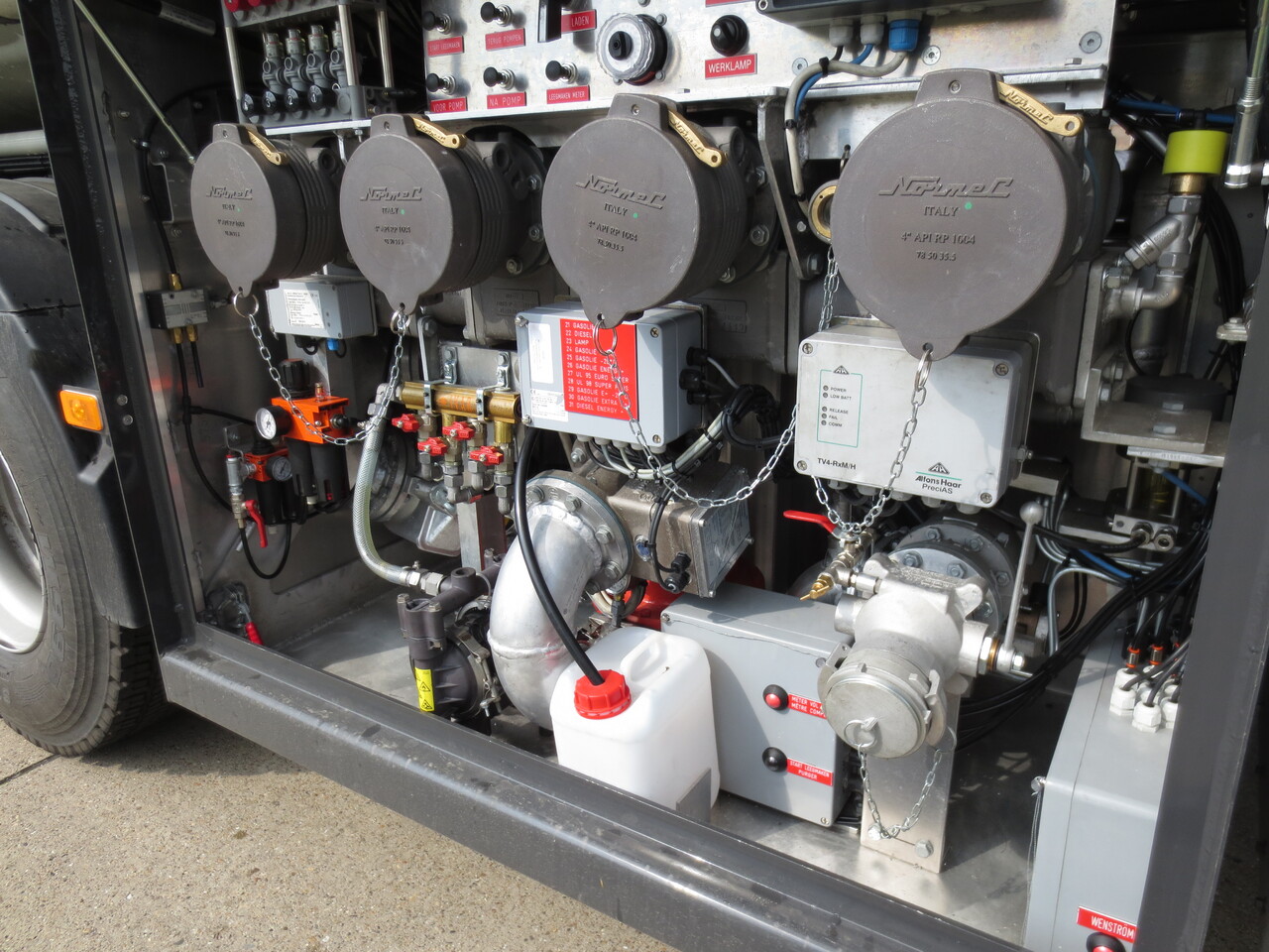 VOLVO FM - Tanker truck: picture 4 VOLVO FM - Tanker truck: picture 4