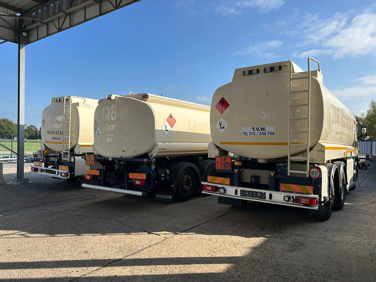 VOLVO FM (lot of 3) - Tanker truck: picture 4 VOLVO FM (lot of 3) - Tanker truck: picture 4