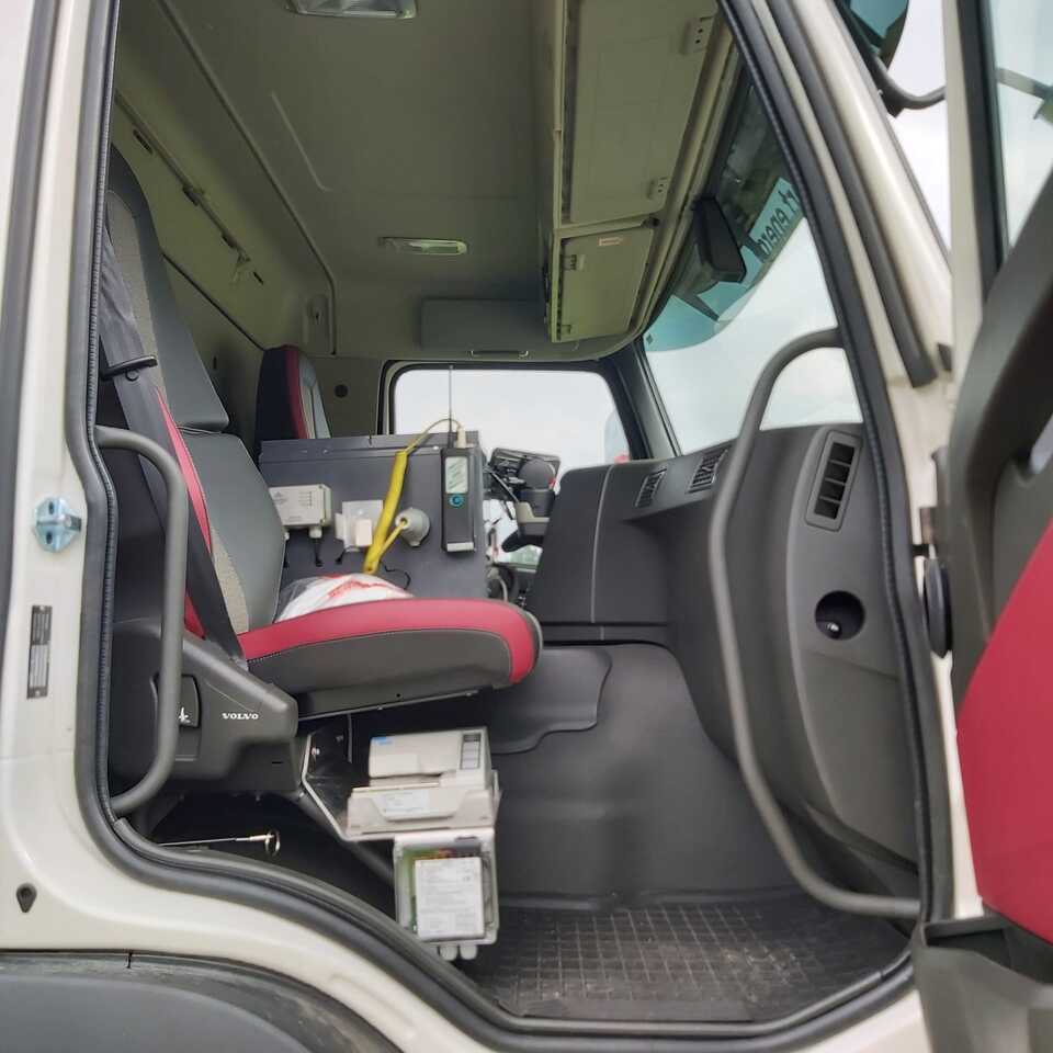 VOLVO FM430HP - Tanker truck: picture 5 VOLVO FM430HP - Tanker truck: picture 5