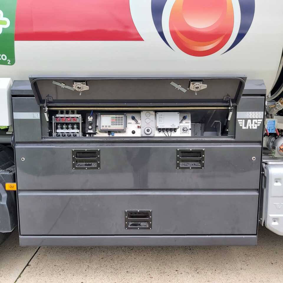 VOLVO FM430HP - Tanker truck: picture 2 VOLVO FM430HP - Tanker truck: picture 2