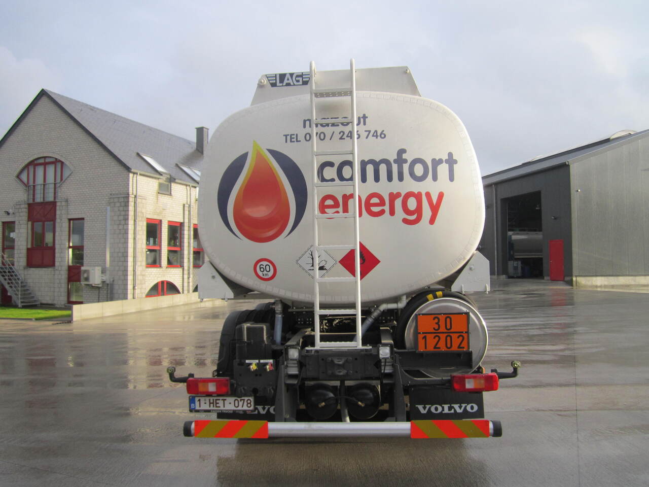 Volvo FM - Tanker truck: picture 4 Volvo FM - Tanker truck: picture 4