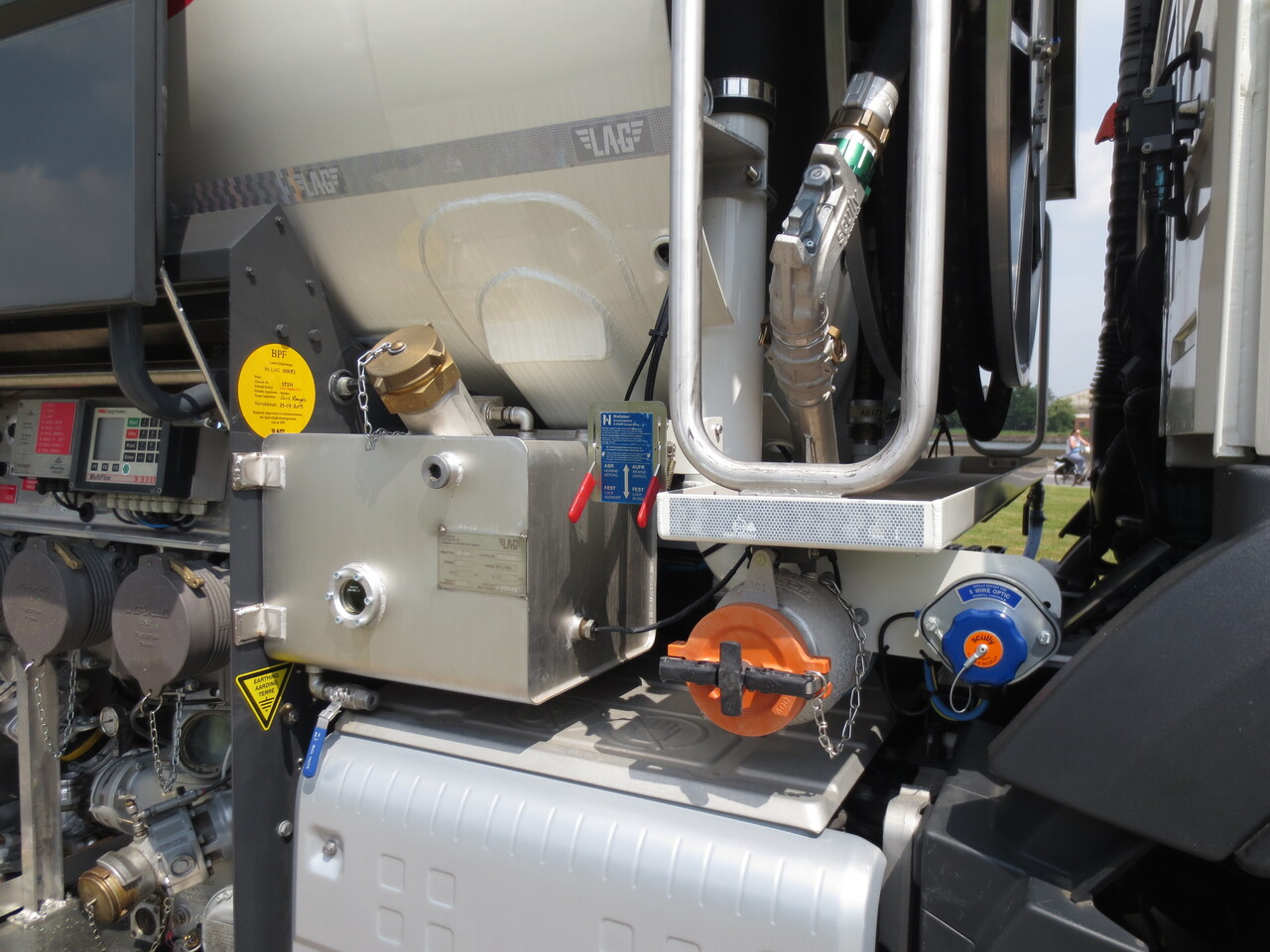 Volvo FM - Tanker truck: picture 2 Volvo FM - Tanker truck: picture 2