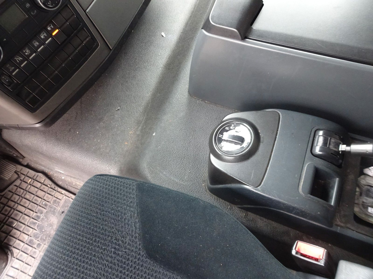 Curtain side truck MAN TGL 12.250, Pr+Pl, LBW, Klima, Automat, AHK: picture 19 Curtain side truck MAN TGL 12.250, Pr+Pl, LBW, Klima, Automat, AHK: picture 19