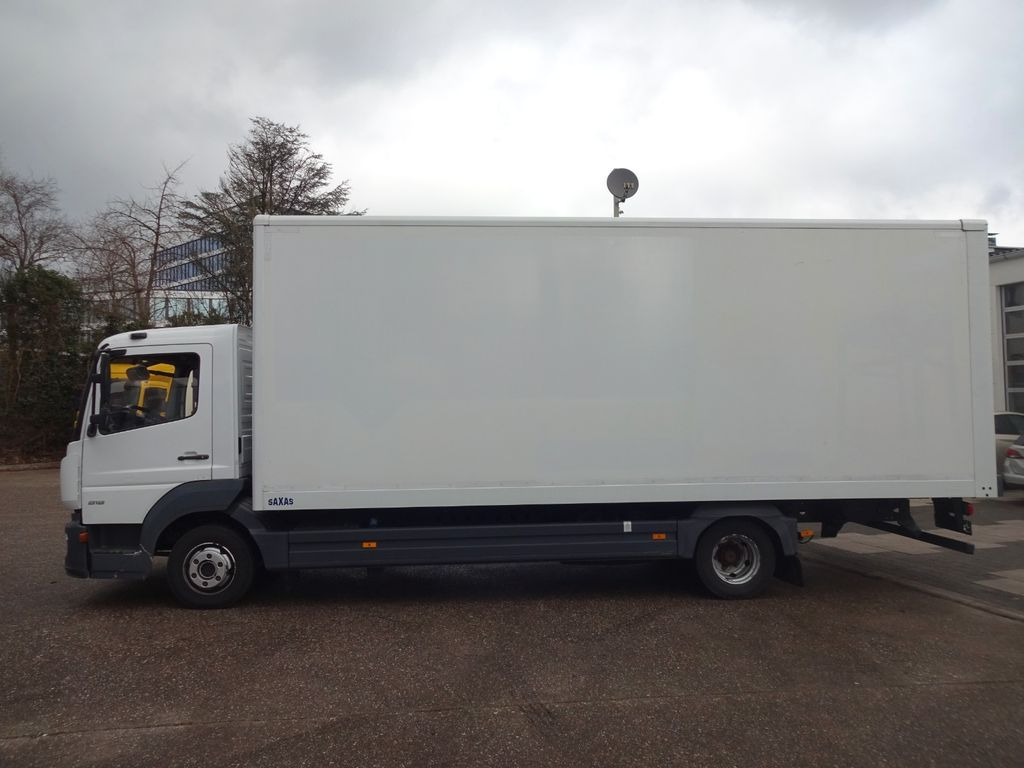 Mercedes-Benz Atego 818, Koffer mit Rolltor - Box truck: picture 4 Mercedes-Benz Atego 818, Koffer mit Rolltor - Box truck: picture 4