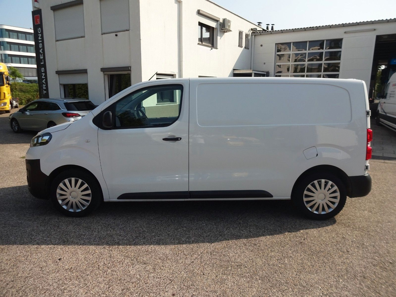 Opel Vivaro Kasten L1H1, Klima, PDC, - Panel van: picture 4 Opel Vivaro Kasten L1H1, Klima, PDC, - Panel van: picture 4