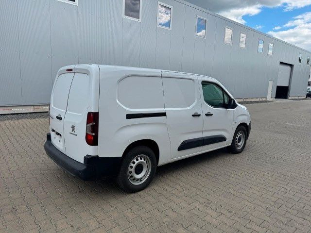 Peugeot Partner Premium Elektro L3H1, 100 kW - People carrier, Electric van: picture 3 Peugeot Partner Premium Elektro L3H1, 100 kW - People carrier, Electric van: picture 3