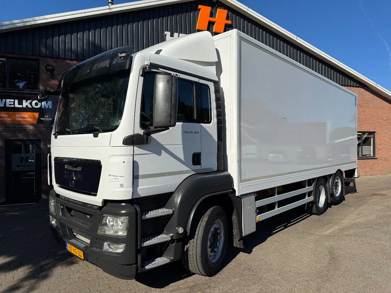 MAN TGS 26.320 EEV Koffer Stuuras AHK 2.500KG LBW 368.390KM! NL TRUCK - Box truck: picture 1 MAN TGS 26.320 EEV Koffer Stuuras AHK 2.500KG LBW 368.390KM! NL TRUCK - Box truck: picture 1