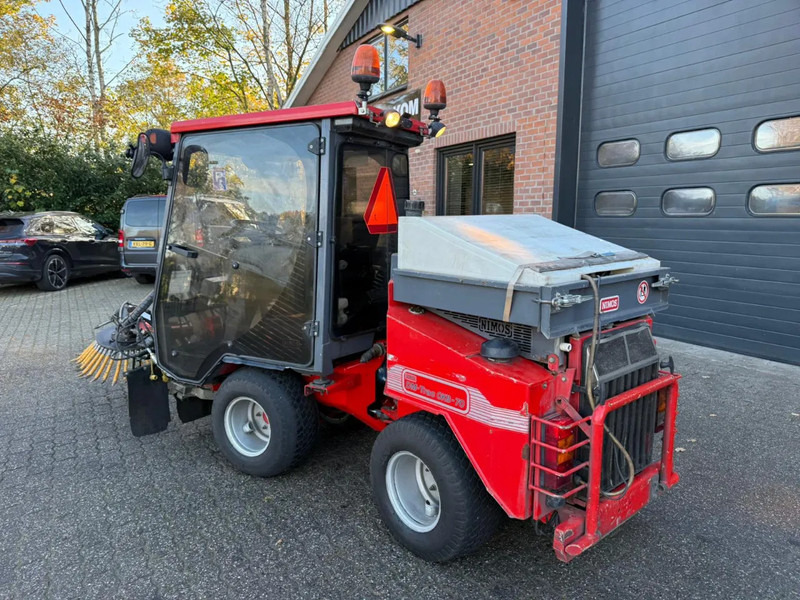 Nimos DM-Trac 205 OKB-70- Onkruidborstelmachine Werktuigendrager 4X Hydraulische functie - Industrial sweeper: picture 3 Nimos DM-Trac 205 OKB-70- Onkruidborstelmachine Werktuigendrager 4X Hydraulische functie - Industrial sweeper: picture 3