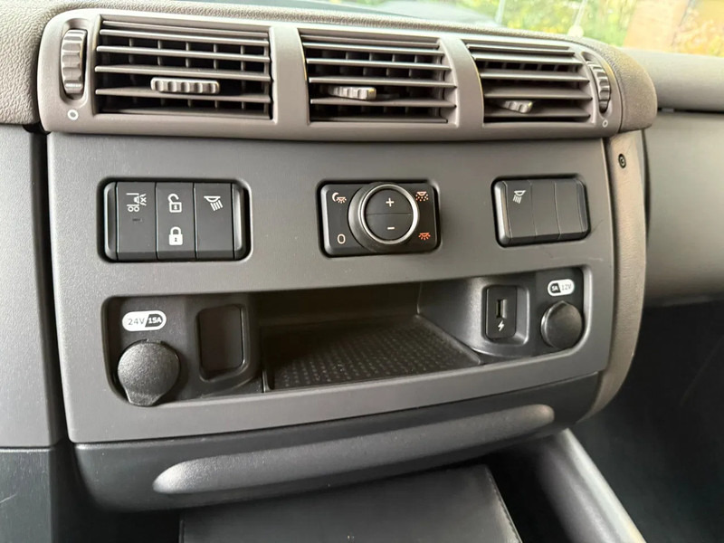 Tractor unit DAF CF 450 4X2 Space Cab LED Retarder Alcoa dura Bright 277.495 KM! German truck: picture 9 Tractor unit DAF CF 450 4X2 Space Cab LED Retarder Alcoa dura Bright 277.495 KM! German truck: picture 9