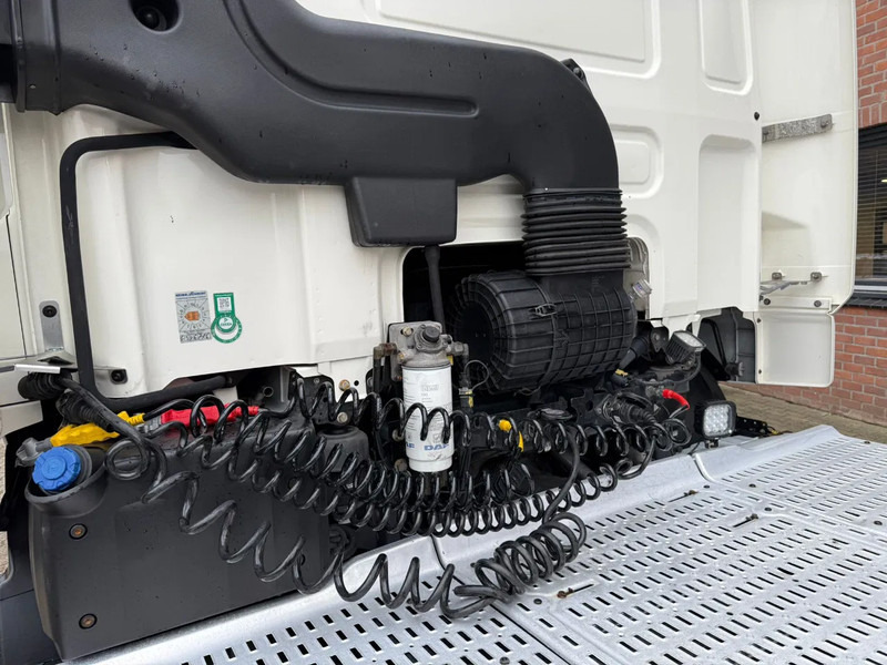 Tractor unit DAF CF 450 4X2 Space Cab LED Retarder Alcoa dura Bright 277.495 KM! German truck: picture 20 Tractor unit DAF CF 450 4X2 Space Cab LED Retarder Alcoa dura Bright 277.495 KM! German truck: picture 20