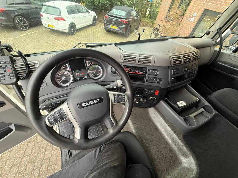 Tractor unit DAF CF 450 4X2 Space Cab LED Retarder Alcoa dura Bright 277.495 KM! German truck: picture 7 Tractor unit DAF CF 450 4X2 Space Cab LED Retarder Alcoa dura Bright 277.495 KM! German truck: picture 7