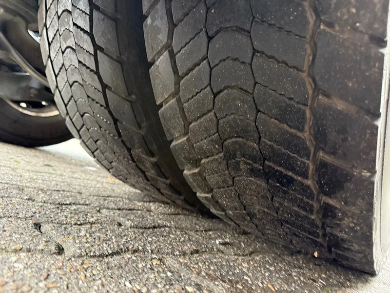 Tractor unit DAF CF 450 4X2 Space Cab LED Retarder Alcoa dura Bright 277.495 KM! German truck: picture 15 Tractor unit DAF CF 450 4X2 Space Cab LED Retarder Alcoa dura Bright 277.495 KM! German truck: picture 15