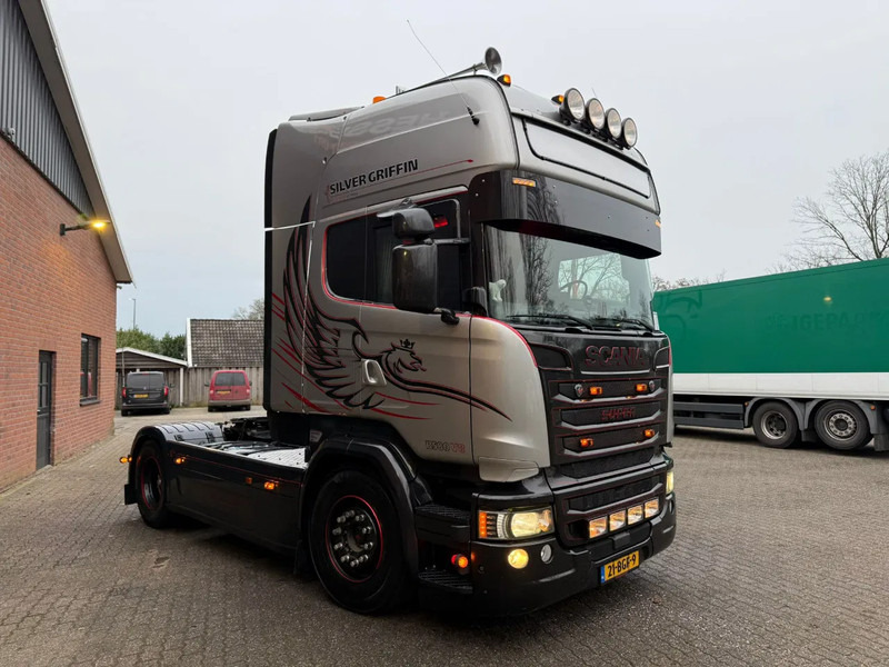 Scania R580 V8 Silver Griffin 033/100 Original NL, Full air - Tractor unit: picture 5 Scania R580 V8 Silver Griffin 033/100 Original NL, Full air - Tractor unit: picture 5