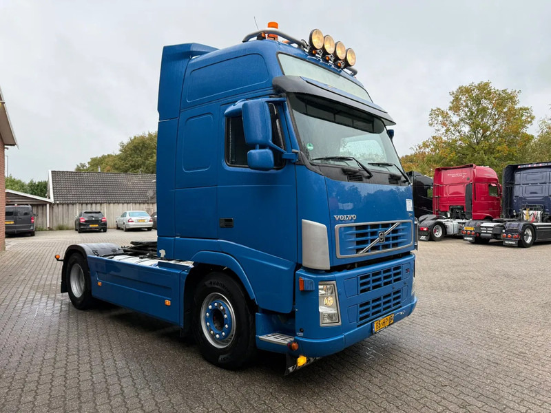 Volvo FH 13.400 Globetrotter XL Handgeschakeld/Manual Hydraulic EURO 5 NL Truck - Tractor unit: picture 2 Volvo FH 13.400 Globetrotter XL Handgeschakeld/Manual Hydraulic EURO 5 NL Truck - Tractor unit: picture 2