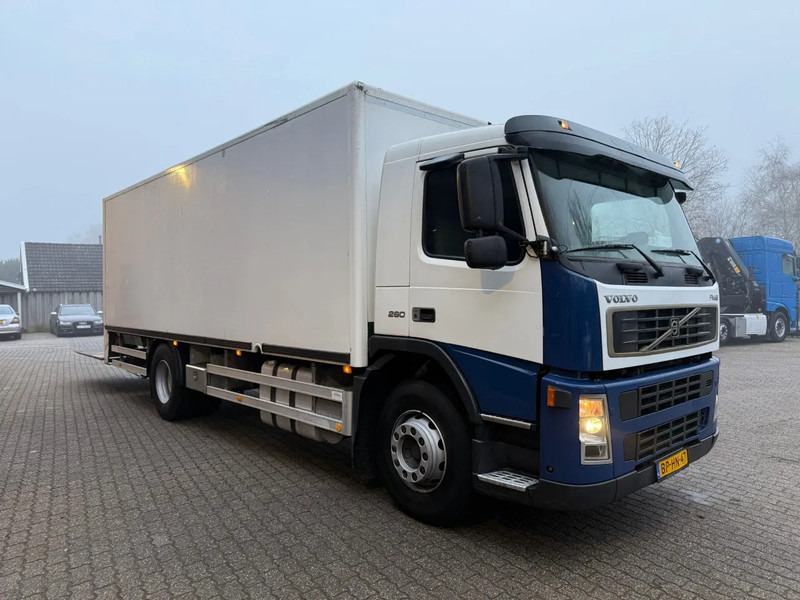 Volvo FM 9.260 2000KG LBW Airco 596.659KM NL Truck APK/TUV 22-04-2026 - Box truck: picture 5 Volvo FM 9.260 2000KG LBW Airco 596.659KM NL Truck APK/TUV 22-04-2026 - Box truck: picture 5