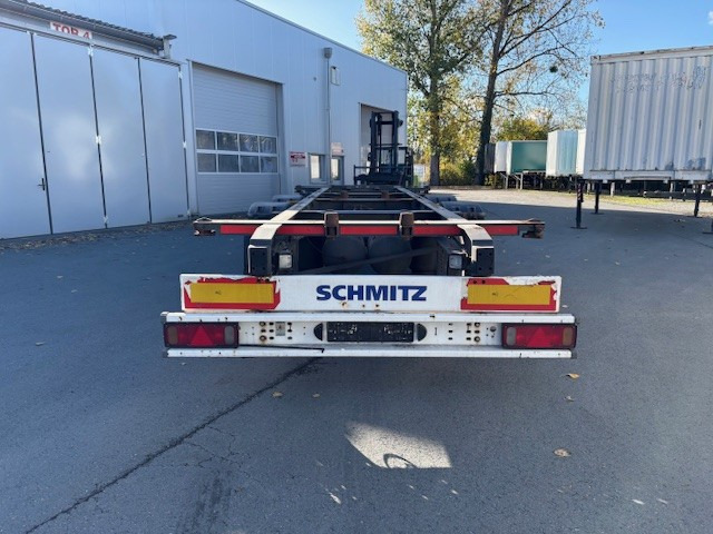 Schmitz Cargobull BDF-System, Standard, hochgekuppelt R 22,5 - Closed box trailer: picture 3 Schmitz Cargobull BDF-System, Standard, hochgekuppelt R 22,5 - Closed box trailer: picture 3