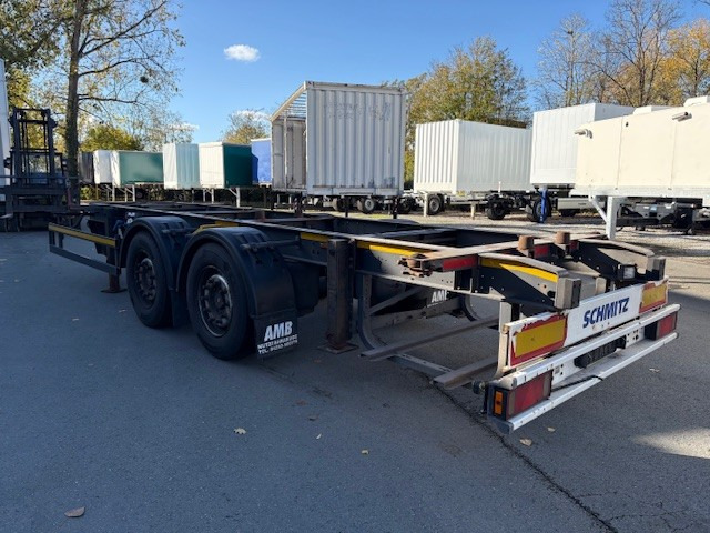 Schmitz Cargobull BDF-System, Standard, hochgekuppelt R 22,5 - Closed box trailer: picture 1 Schmitz Cargobull BDF-System, Standard, hochgekuppelt R 22,5 - Closed box trailer: picture 1