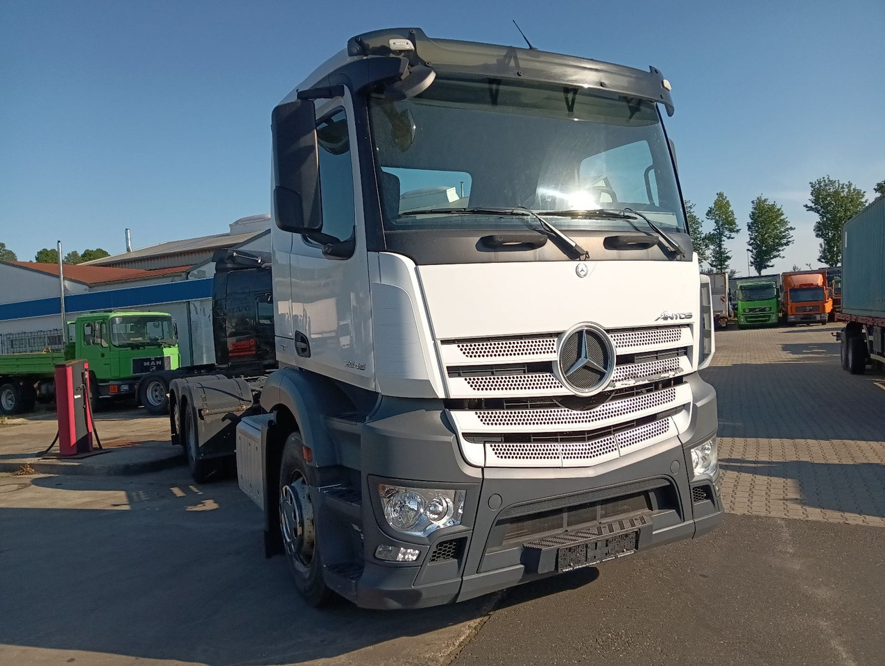 Mercedes-Benz ANTOS 2545 6x2 Lenkachse Luft/Luft PTO AHK - Cab chassis truck: picture 2 Mercedes-Benz ANTOS 2545 6x2 Lenkachse Luft/Luft PTO AHK - Cab chassis truck: picture 2