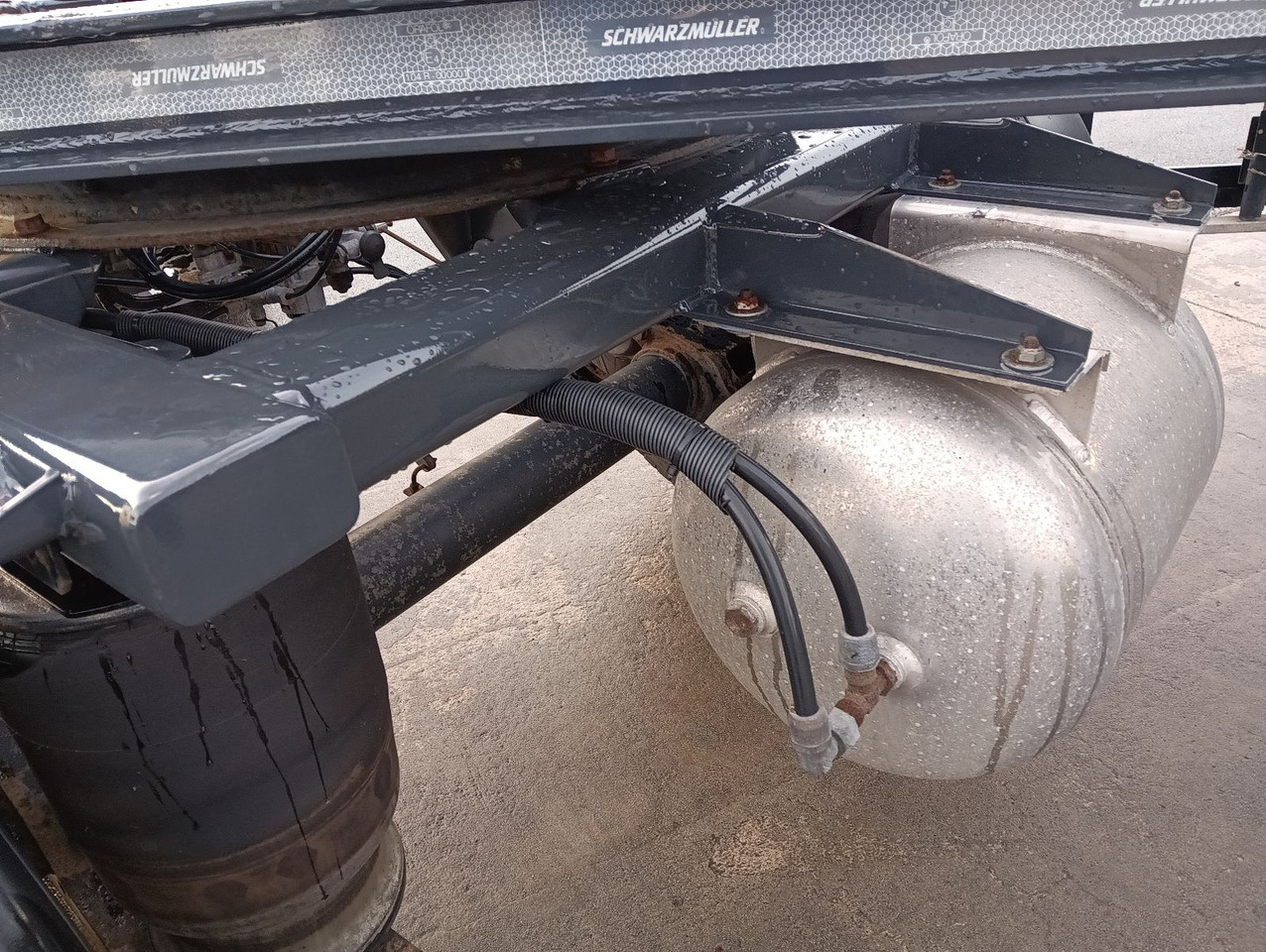 Container transporter/ Swap body trailer Schwarzmüller 2-A BDF 1,22/1,32 ALCOA Alufelgen ADR 120tkm TÜV Schwarzmüller 2-A BDF 1,22/1,32 ALCOA Alufelgen ADR 120tkm TÜV: picture 8