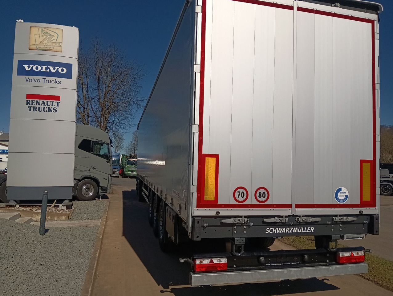 Schwarzmüller PowerLine LIFT/LENKACHSE HUBDACH 5880kg NEU - Curtainsider semi-trailer: picture 2 Schwarzmüller PowerLine LIFT/LENKACHSE HUBDACH 5880kg NEU - Curtainsider semi-trailer: picture 2