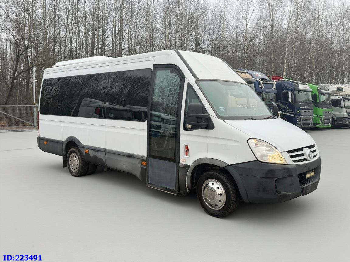 IVECO Daily Strada 17-seater Euro5 - Coach: picture 4 IVECO Daily Strada 17-seater Euro5 - Coach: picture 4