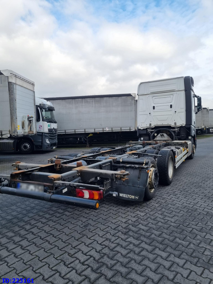 MERCEDES-BENZ Actros 2542 BDF 6x2 Euro6 - Cab chassis truck: picture 4 MERCEDES-BENZ Actros 2542 BDF 6x2 Euro6 - Cab chassis truck: picture 4