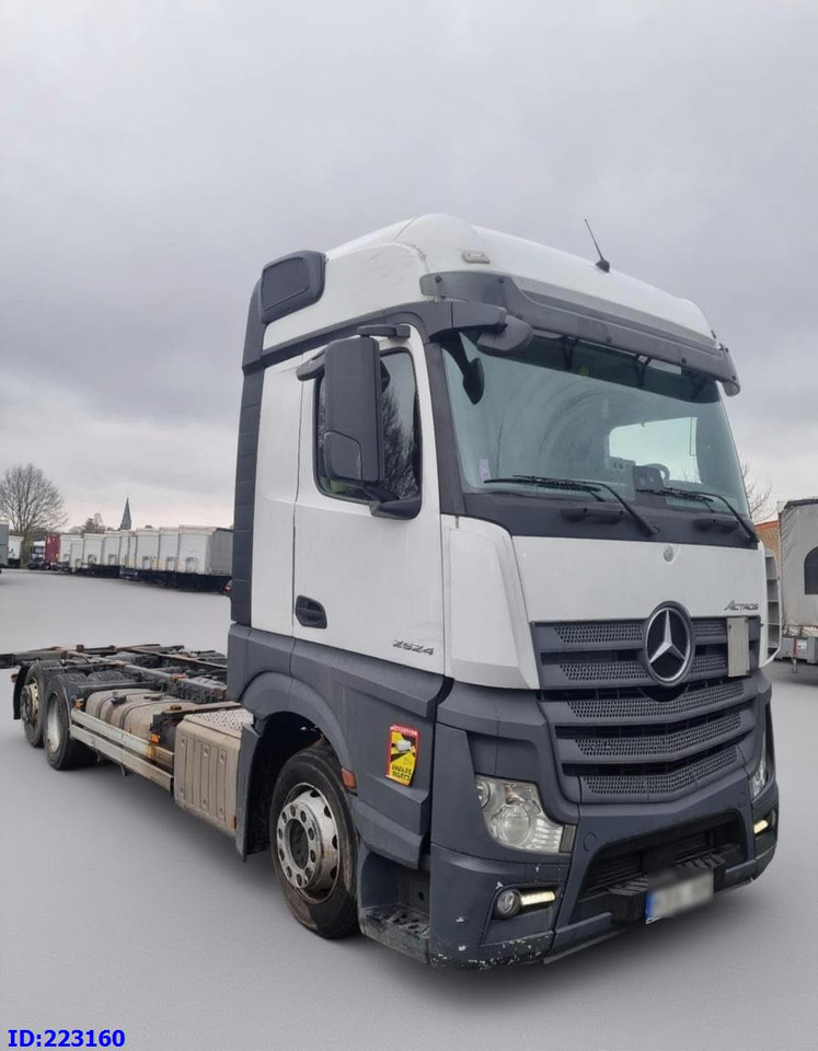 MERCEDES-BENZ Actros 2542 BDF Euro6 - Cab chassis truck: picture 2 MERCEDES-BENZ Actros 2542 BDF Euro6 - Cab chassis truck: picture 2