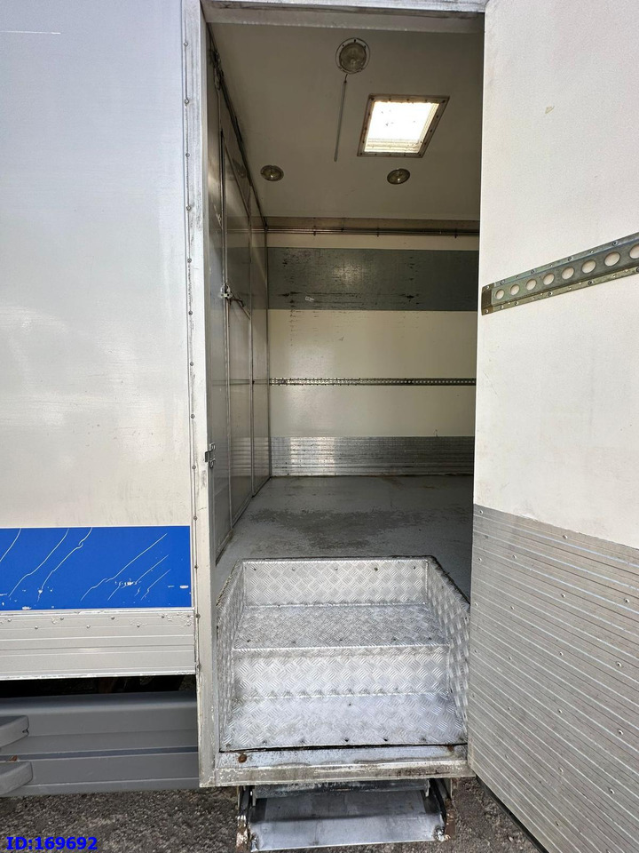 Refrigerated truck MERCEDES-BENZ Atego 1218 - Euro5: picture 6