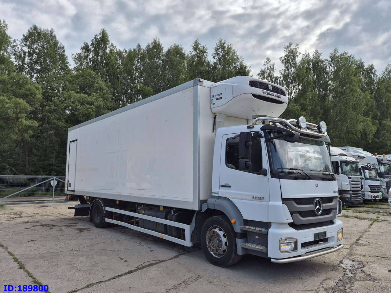 MERCEDES-BENZ Axor 1829 Euro5 Manual + Tail lift - Refrigerated truck: picture 4 MERCEDES-BENZ Axor 1829 Euro5 Manual + Tail lift - Refrigerated truck: picture 4