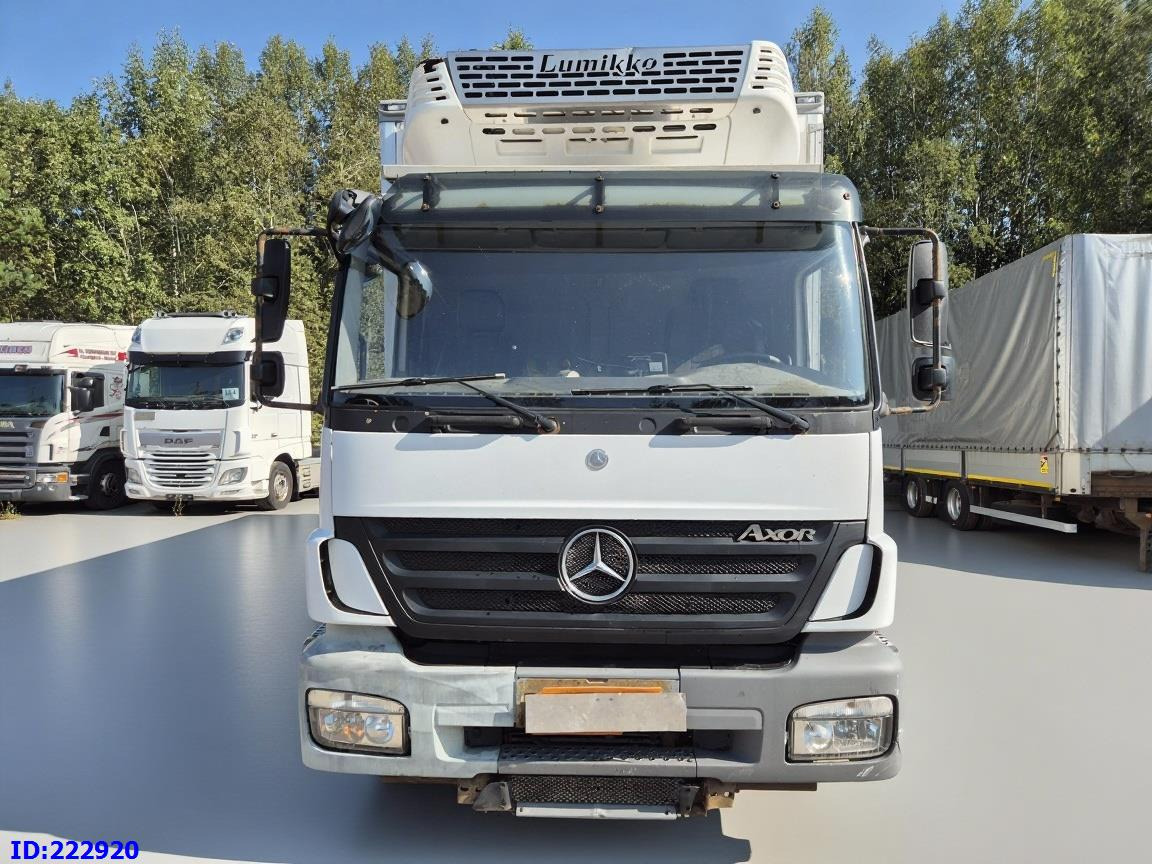 MERCEDES-BENZ Axor 1829 Manual + Tail lift - Refrigerated truck: picture 2 MERCEDES-BENZ Axor 1829 Manual + Tail lift - Refrigerated truck: picture 2