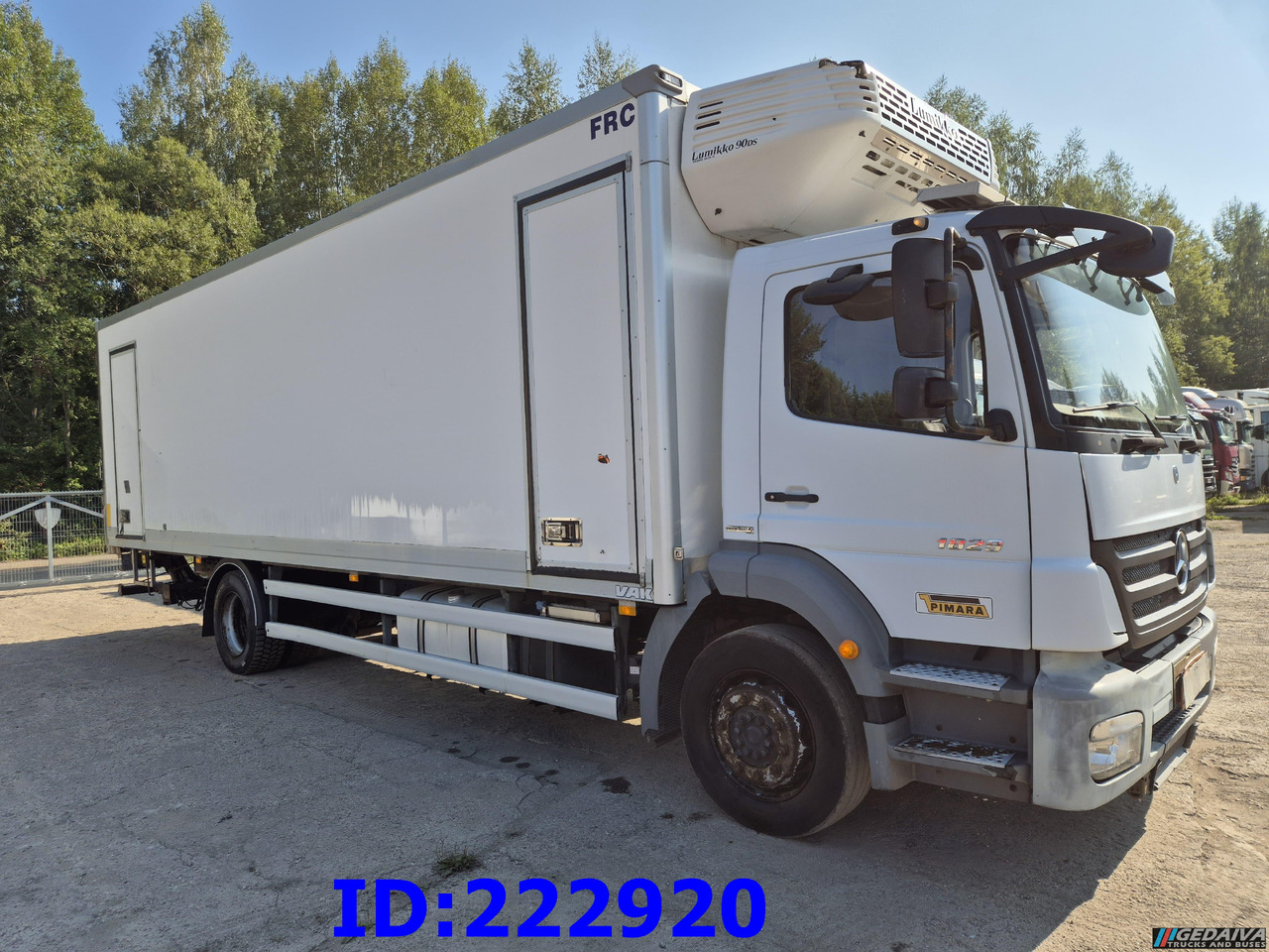 MERCEDES-BENZ Axor 1829 Manual + Tail lift - Refrigerated truck: picture 4 MERCEDES-BENZ Axor 1829 Manual + Tail lift - Refrigerated truck: picture 4