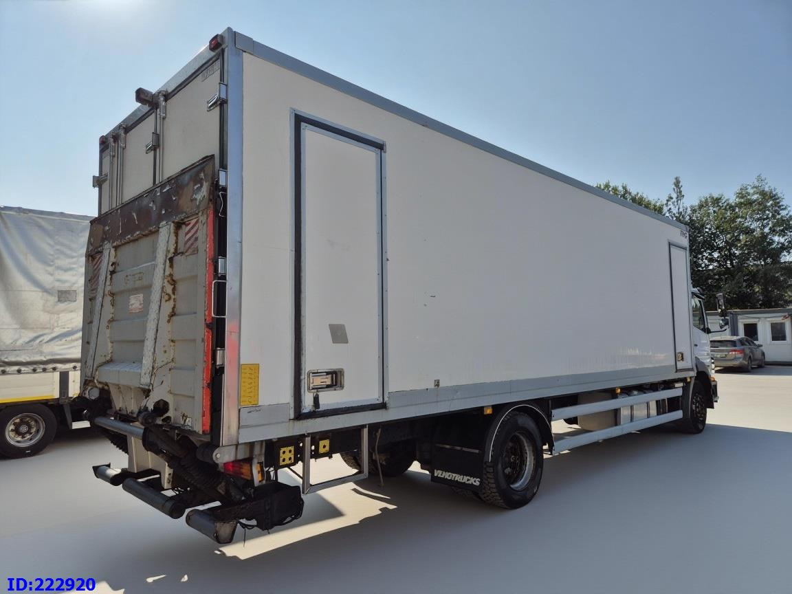 MERCEDES-BENZ Axor 1829 Manual + Tail lift - Refrigerated truck: picture 5 MERCEDES-BENZ Axor 1829 Manual + Tail lift - Refrigerated truck: picture 5