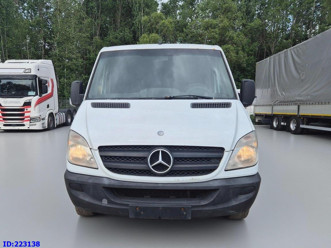 MERCEDES-BENZ Sprinter 213 - Euro5 - Minibus, People carrier: picture 2 MERCEDES-BENZ Sprinter 213 - Euro5 - Minibus, People carrier: picture 2