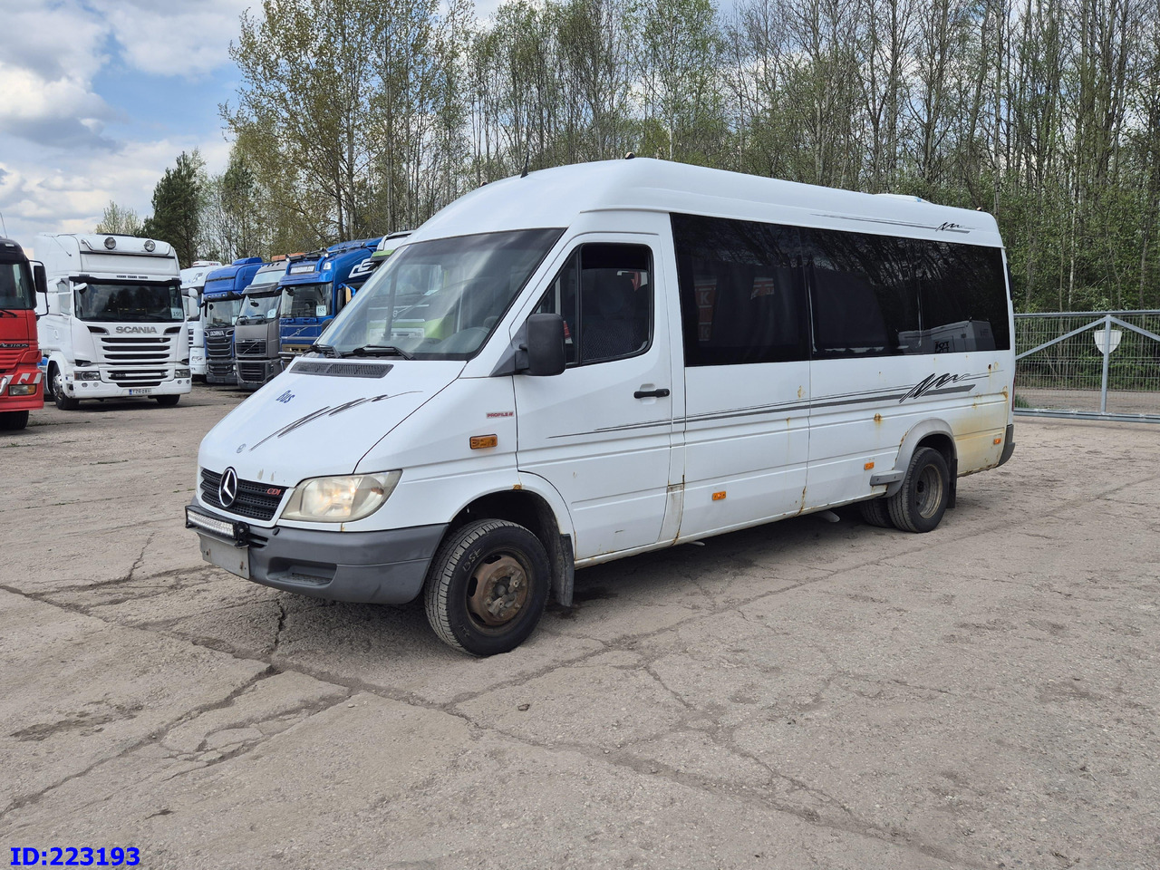 MERCEDES-BENZ Sprinter 416 VIP AC 17-seater - Minibus, People carrier: picture 1 MERCEDES-BENZ Sprinter 416 VIP AC 17-seater - Minibus, People carrier: picture 1
