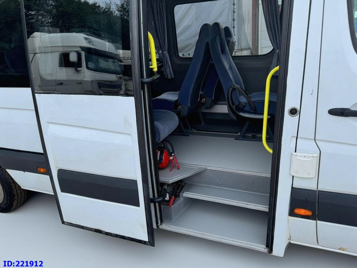 MERCEDES-BENZ Sprinter 518 VIP 17-Place - Minibus, People carrier: picture 5 MERCEDES-BENZ Sprinter 518 VIP 17-Place - Minibus, People carrier: picture 5