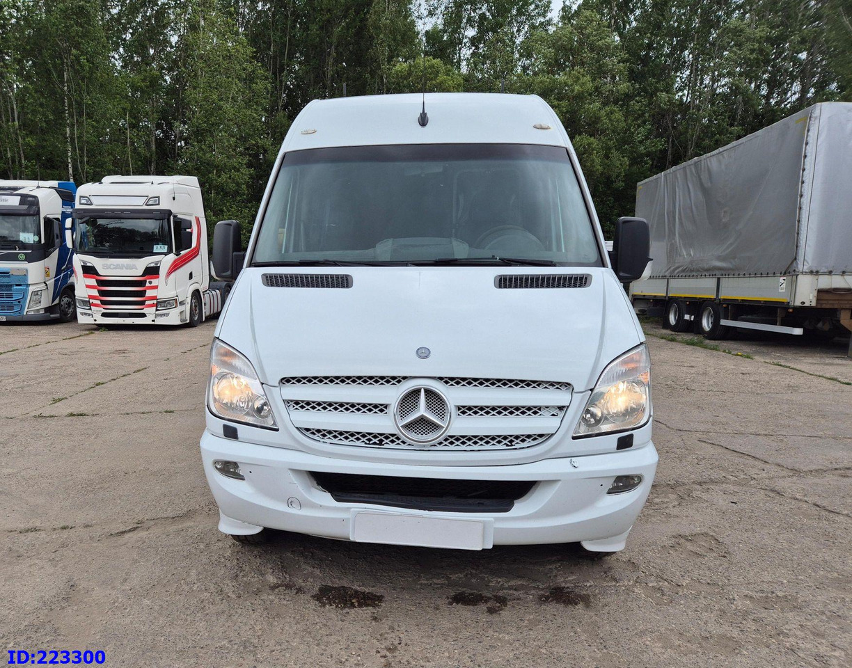 MERCEDES-BENZ Sprinter 518 VIP - 17 Seater - Minibus, People carrier: picture 2 MERCEDES-BENZ Sprinter 518 VIP - 17 Seater - Minibus, People carrier: picture 2
