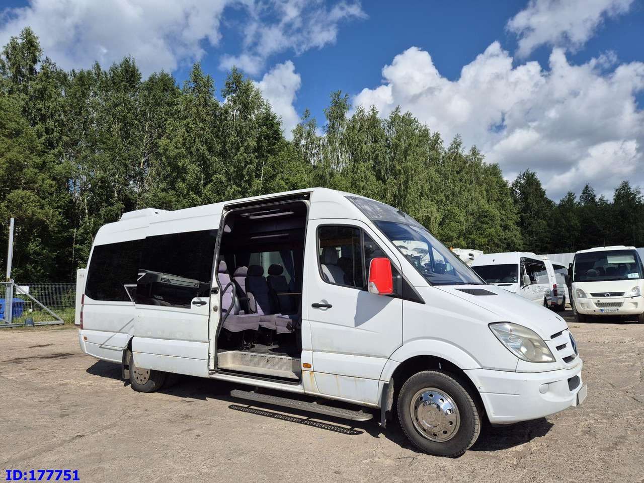 MERCEDES-BENZ Sprinter 518 - VIP - 17-seater - Minibus, People carrier: picture 4 MERCEDES-BENZ Sprinter 518 - VIP - 17-seater - Minibus, People carrier: picture 4