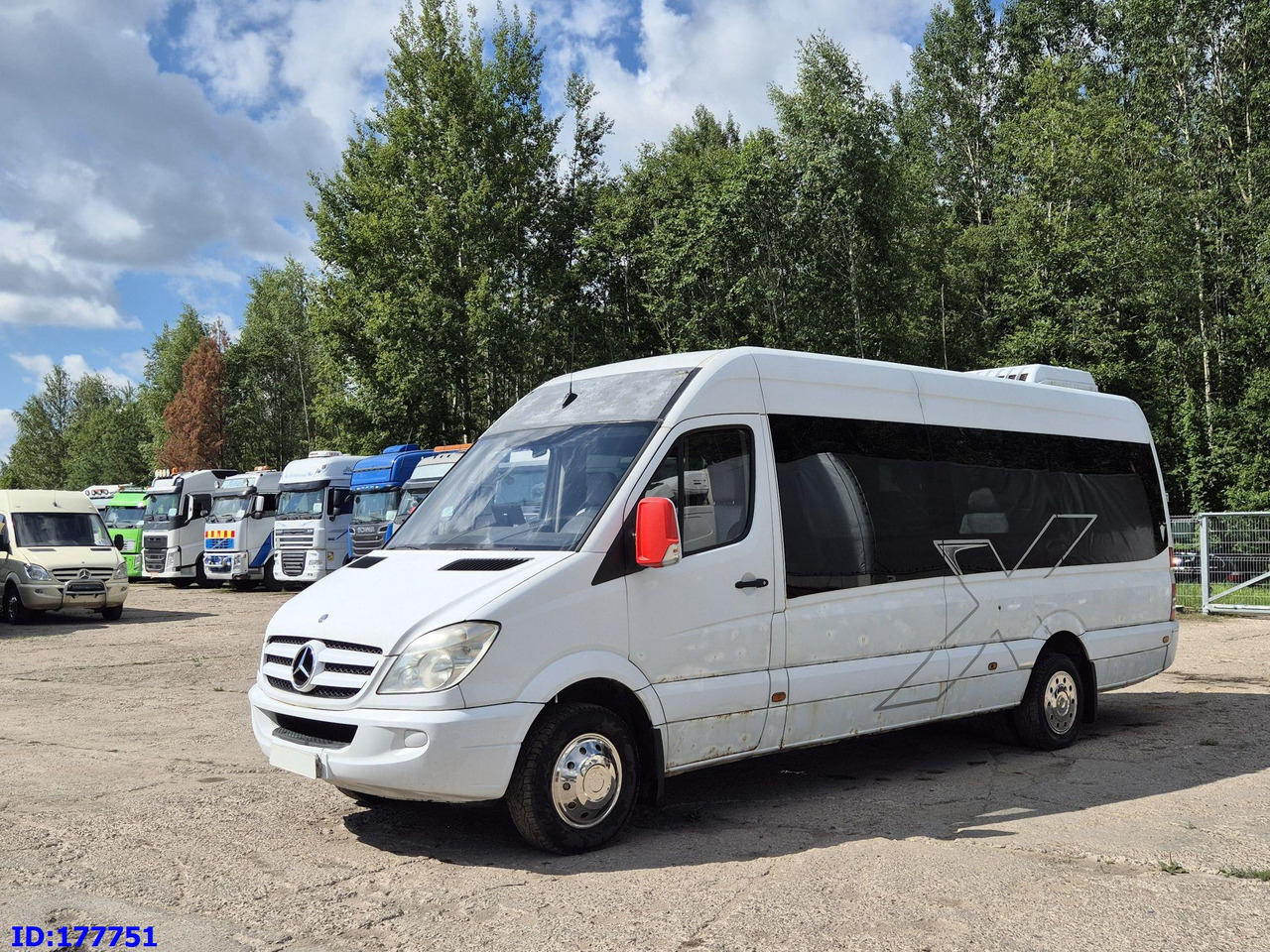 MERCEDES-BENZ Sprinter 518 - VIP - 17-seater - Minibus, People carrier: picture 1 MERCEDES-BENZ Sprinter 518 - VIP - 17-seater - Minibus, People carrier: picture 1