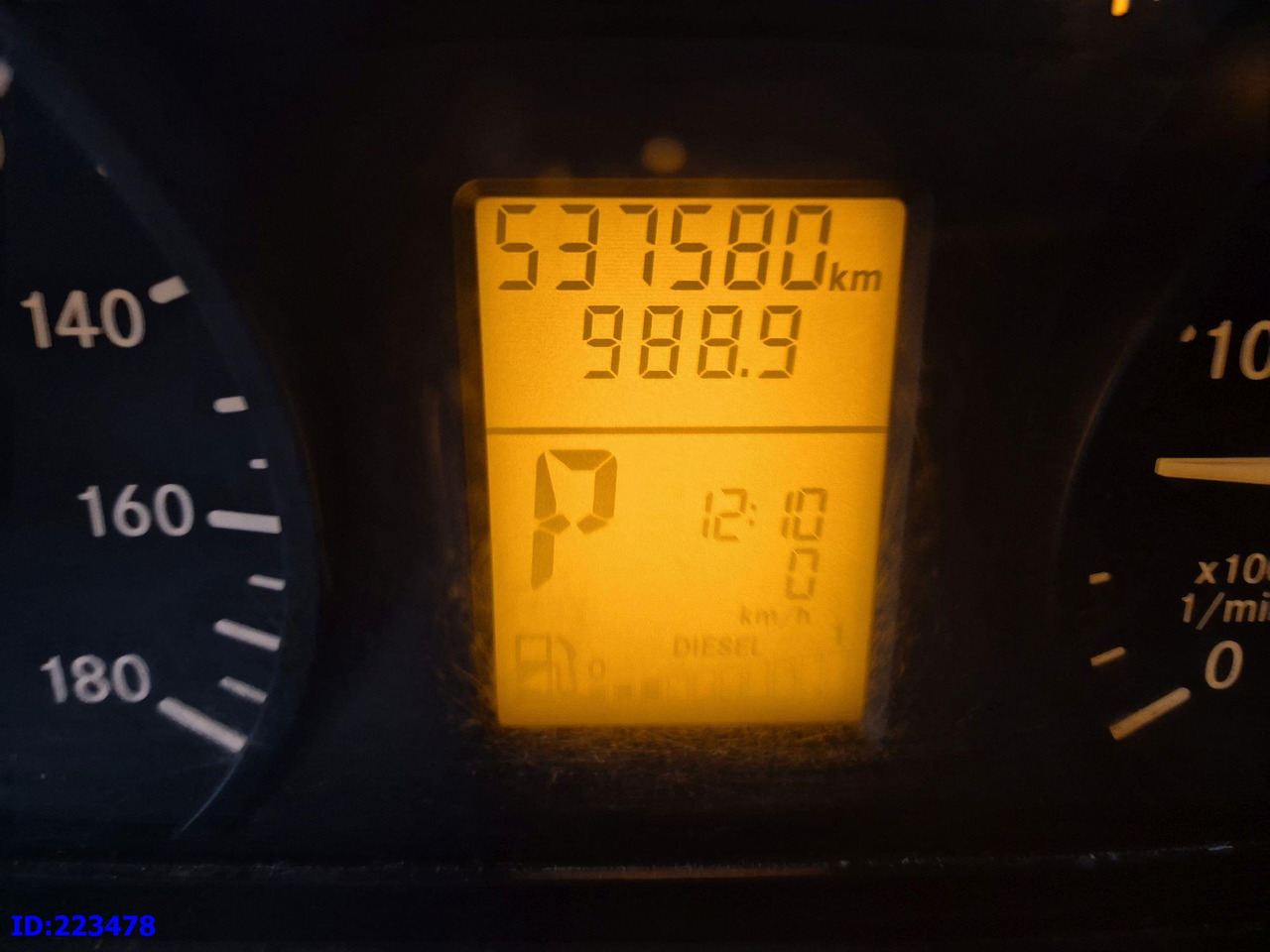 Coach MERCEDES-BENZ Sprinter 518 - VIP - 20-seater: picture 10 Coach MERCEDES-BENZ Sprinter 518 - VIP - 20-seater: picture 10