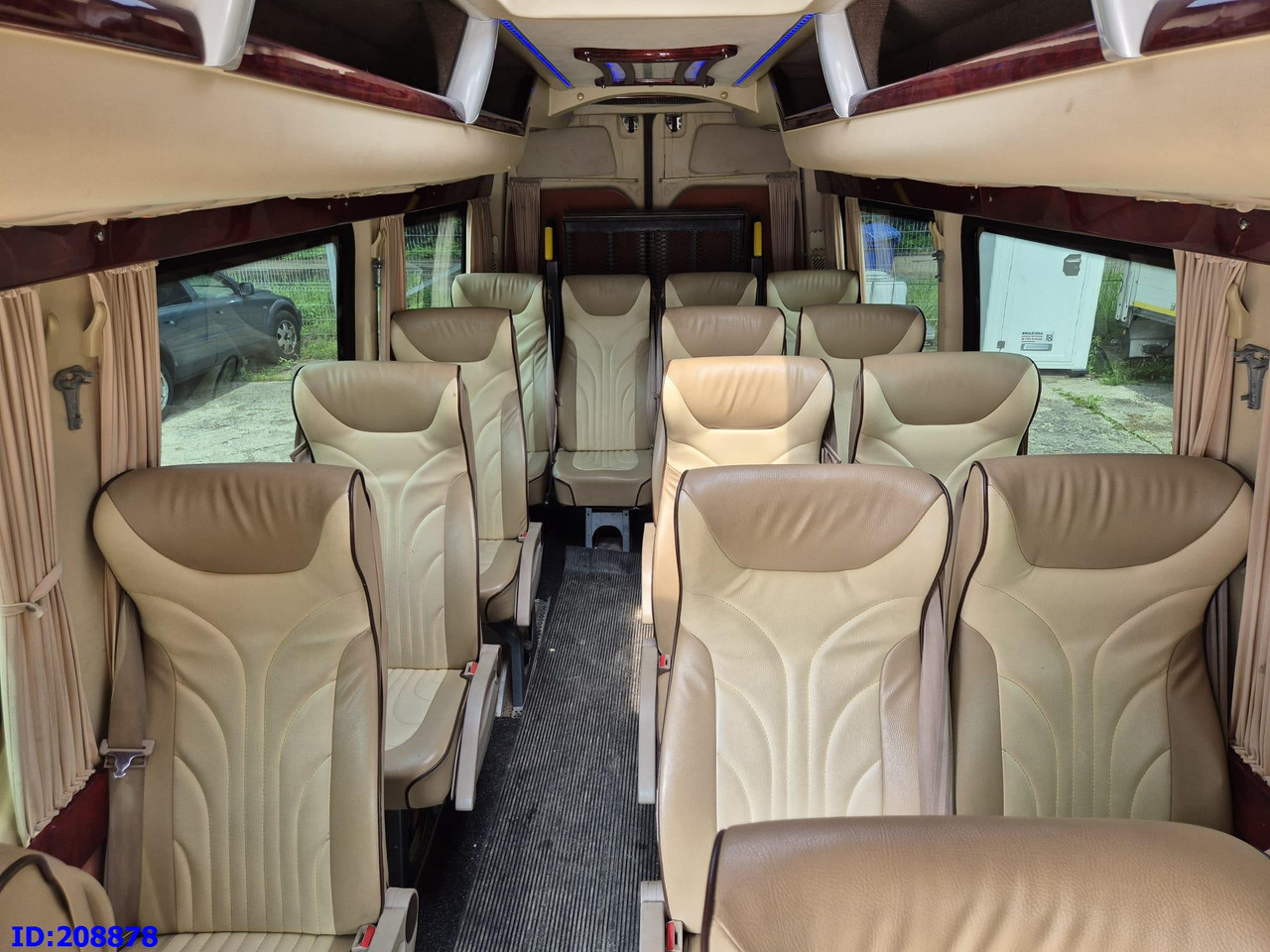 Coach MERCEDES-BENZ Sprinter 519 -VIP- 17 places: picture 17