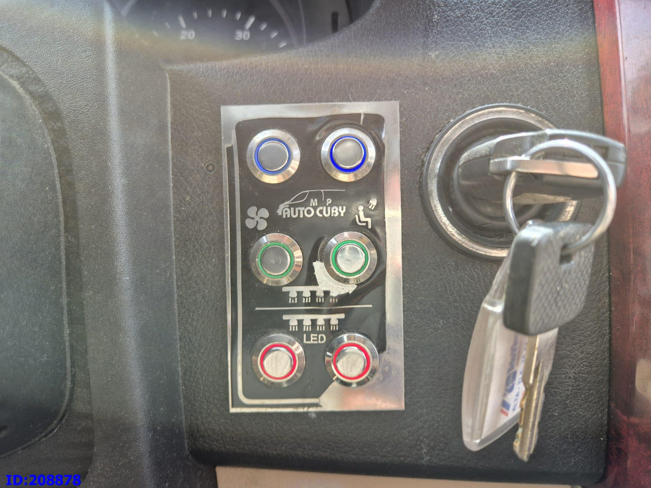 Coach MERCEDES-BENZ Sprinter 519 -VIP- 17 places: picture 11