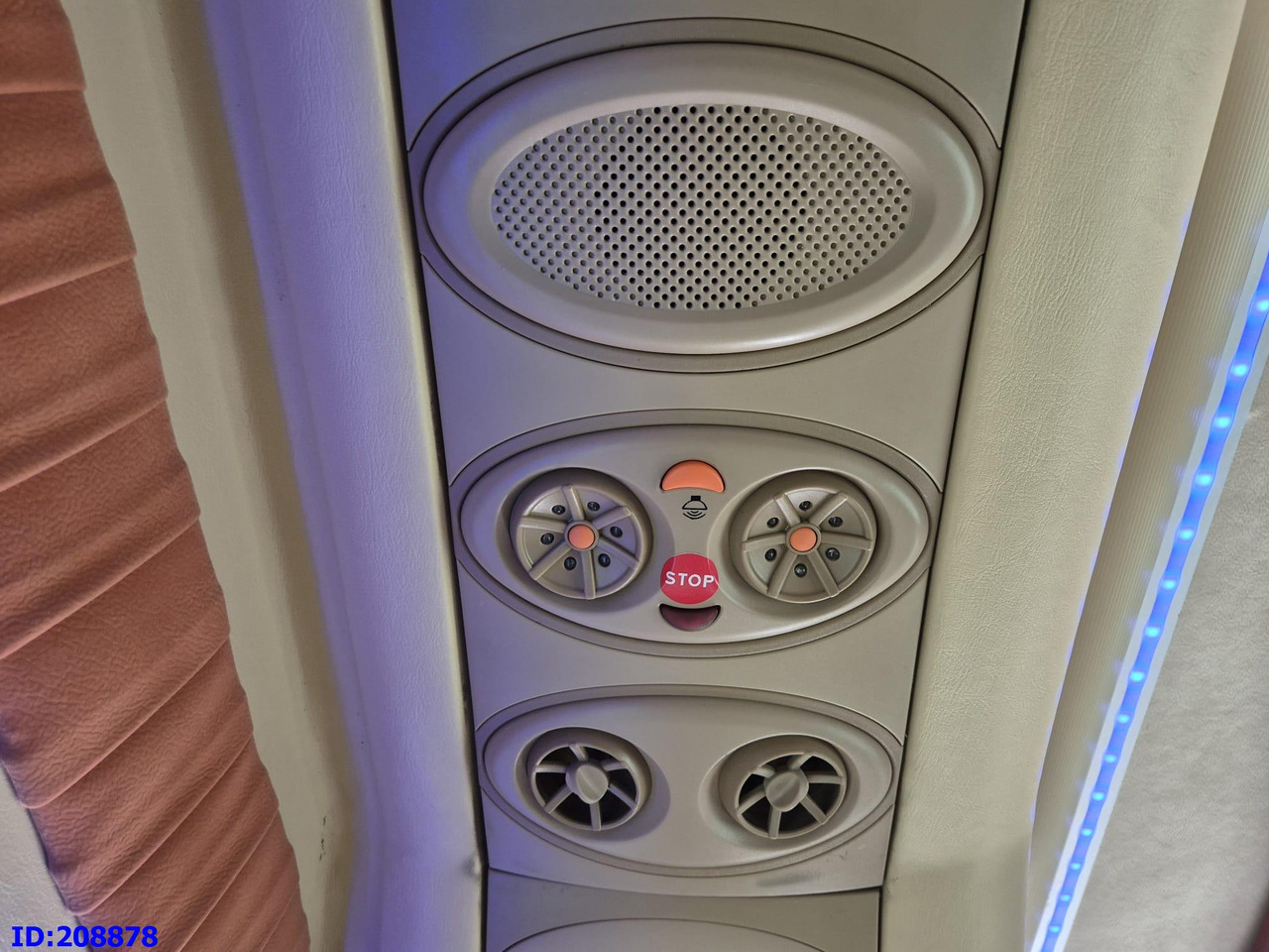 Coach MERCEDES-BENZ Sprinter 519 -VIP- 17 places: picture 19