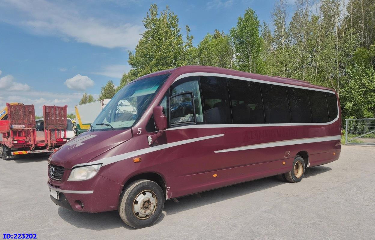 MERCEDES-BENZ Sunrider 818D Vario 33 - Seater - Minibus, Coach: picture 1 MERCEDES-BENZ Sunrider 818D Vario 33 - Seater - Minibus, Coach: picture 1